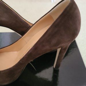 Genny, Size 8, Brown Suede Pumps